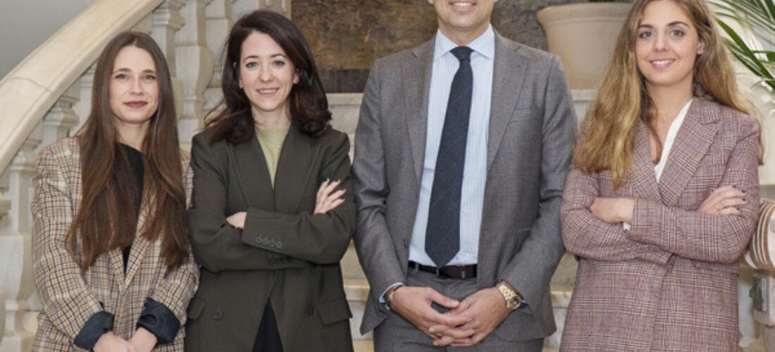  Administrativando Abogados promotes three Senior Associates