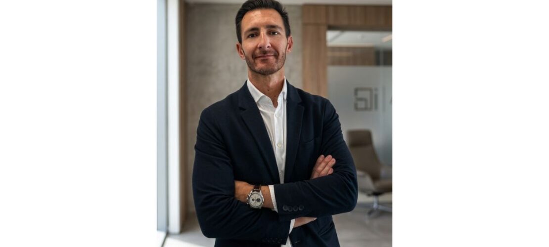 CR Mondelo, founded by Carlos Romero in Madrid, helps law firms and consultancies turn technical expertise into media visibility and thought leadership.